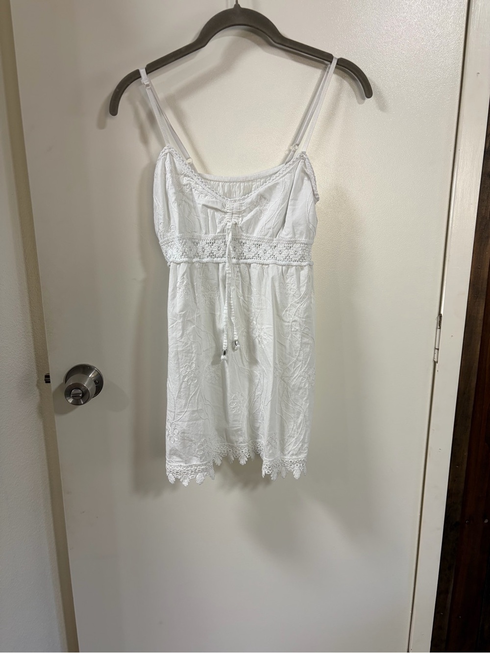 Brandy Melville White Lace-Trim Chemise